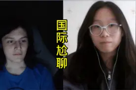 用塑料英语和外国人尬聊，美国小伙听我英语口音猜出我是中国人视频封面