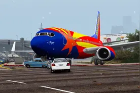 西南航空1248班机事故-飞行员走神13秒，波音飞机冲出2000米跑道视频封面