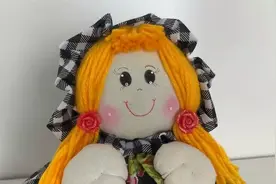 你还在买布娃娃吗？教你用家里的旧衣服就能做出漂亮的布娃娃了！