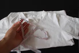 衣服抽绳掉出来很难穿回去？别着急，教你简单快速的方法，省事视频封面