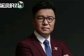 雷军在线求国产潮鞋！特步老总连夜互动：第二天就把鞋子寄给他了视频封面
