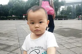 一岁半宝宝出门就像小山羊，到处跑，谁要谁抱去养几天视频封面