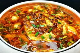 鸡胸肉不知道咋做好吃，就像我这样做成水煮肉片，经济实惠又下饭