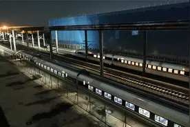 郑州南站开启同场转线，整体工程建设进入最后一项关键施工视频封面