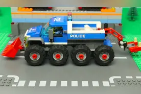 乐高玩具：警官改装警车抓捕罪犯视频封面