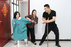 母亲为20万彩礼把女儿嫁给瘸子，婚后瘸子翻身成大老板，结局解气视频封面