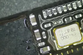 苹果XR不充电不联机重启等故障，二修更换USB管理芯片修复视频封面