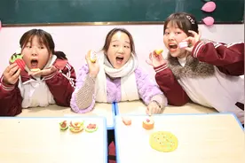 短剧：同学们要零食，老师用DIY超轻黏土制作，让同学们一饱眼福视频封面