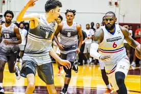 “蜘蛛人”榜眼秀霍姆格伦受伤，追防詹皇时滑倒，或脚部韧带撕裂视频封面