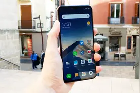 vivo子品牌IQOO对比小米9，1块钱的差距，这背后到底有什么猫腻？视频封面