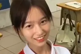 我终将青春还给了她，心之所动就随风去了，以爱之名，你还愿意吗视频封面