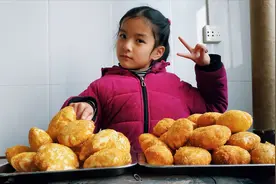 在家做油炸红豆包的小窍门，香甜软糯口齿留香，这是孩子们的最爱