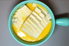 不一样的鸡蛋炖豆腐，新做法，新口味，让你吃了还想吃