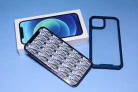 iPhone 12跑分测试：听说安兔兔能跑出80度高温，我来测试一下！视频封面