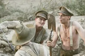 澳土两军互为死敌，休战时双方士兵玩“互动”，土耳其兵率先挑事视频封面