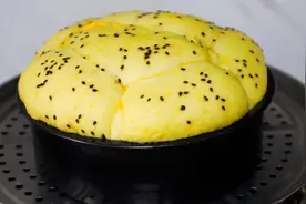 1碗面粉，3个鸡蛋，教你在家做蒸面包，柔软香甜，比买的还好吃视频封面