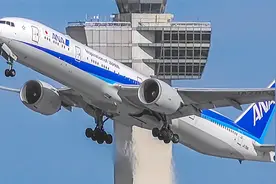 美国纽约约翰·肯尼迪机场飞机起降30分钟精彩集锦视频封面