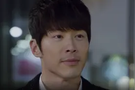 拥抱幸福：白总监无事献殷勤，各种升职加薪，把周红樱吓坏了视频封面