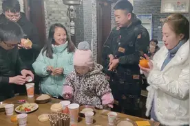 年轻的时候就要奋斗，小妹半夜都在赶路，就为去看耙耙柑的品质视频封面