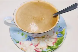 喝黑咖啡苦到五官变形？来看我的这3种搭配，低脂好喝不长胖！视频封面