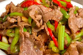 牛肉一炒就老怎么办？今天教你正确做法，嫩滑入味不老不柴