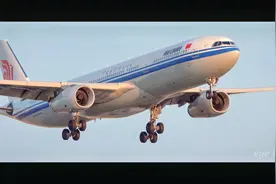 国航空客A330等飞机降落温哥华机场视频封面