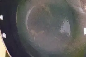 做好菜一口好锅很重要，生铁熟铁用这方法制锅，永不生锈无异味