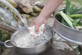 听说很多地方婚宴都要吃这道菜，寓意百年好合，这食材你认识吗？