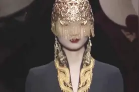 黑色与金色的搭配，奢华的装饰，优雅高贵气质十足！视频封面