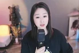 菲儿演唱《一生中最爱的人》一生中最爱的人却不是我的爱人