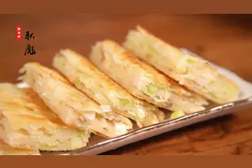 厨师长教您脂油饼，酥香可口简单美味，学会可以开店了！视频封面