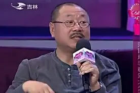 大牌：范伟妻子照片曝光，20次相亲结缘妻子，不拍亲密戏！视频封面