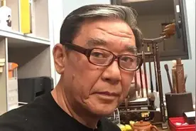 老戏骨李立群晒居家生活，早餐吃隔夜萝卜排骨，住的却是千万豪宅视频封面