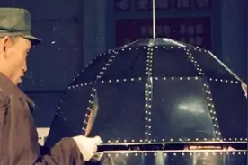 东方红1号设计寿命仅20天，至今49年仍在飞行，它是如何做到的？视频封面