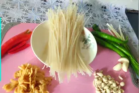 分享南昌拌粉的配方，做法简单又好吃，学会了可以去摆摊了