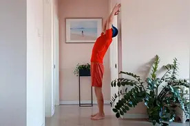 含胸驼背矫正训练，坚持3个动作，改善体态消除富贵包