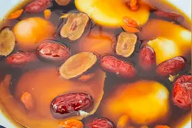 原来水煮荷包蛋这么简单，无白沫不散花，又圆又嫩，早餐喝有营养