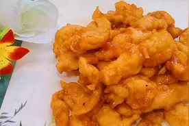 猪肉太贵用鸡胸肉做糖醋里脊，味道酸甜酥脆，比猪肉版的好吃视频封面