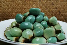 腊八节腌制腊八蒜，这才是真正意义上的腊八蒜，正好过年配饺子视频封面