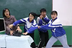 给你一千万让你删除一部动漫，你会删除什么？奥特曼还是斗罗大陆视频封面