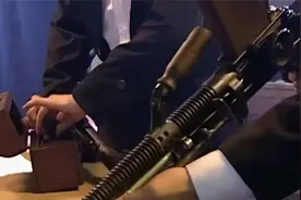 一个特高课课长，一个是副官，这两个日本女人是在谈情说爱吗视频封面