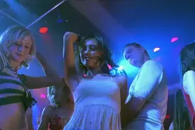 渣哥三兄弟的出场方式，太奇葩了，骚爆了！