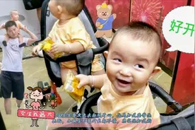 当妈有话说宅爸就喜欢宅家玩手机，宝妈硬拉着宝爸陪宝宝亲子互动