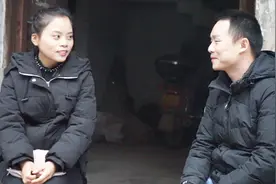 女孩和小伙相亲，两人互相说出自己的姓氏，这俩还真是天生一对视频封面