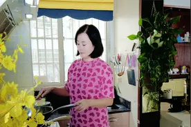女人单身不被理解，长期独居已是生活常态，不打扰别人也不被打扰视频封面