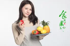 这样吃水果 011：菠萝具有消炎作用，对肌肉拉伤有良好的恢复效果视频封面