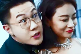 外卖小哥送餐途中救下残疾老人导致自己瘫痪，日行一善却又站起了视频封面