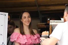 美丽且知性的俄罗斯女郎——街拍#3视频封面