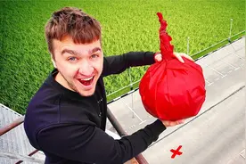 用10000只摔炮组成超级大摔炮，威力到底有多强？场面太壮观！视频封面