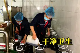 正宗小磨香油的做法，2斤芝麻出一斤香油，看完真的大开眼界！视频封面